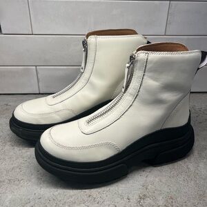 Fitflop White Leather Front-Zip Platform Ankle Boots with Black Sole